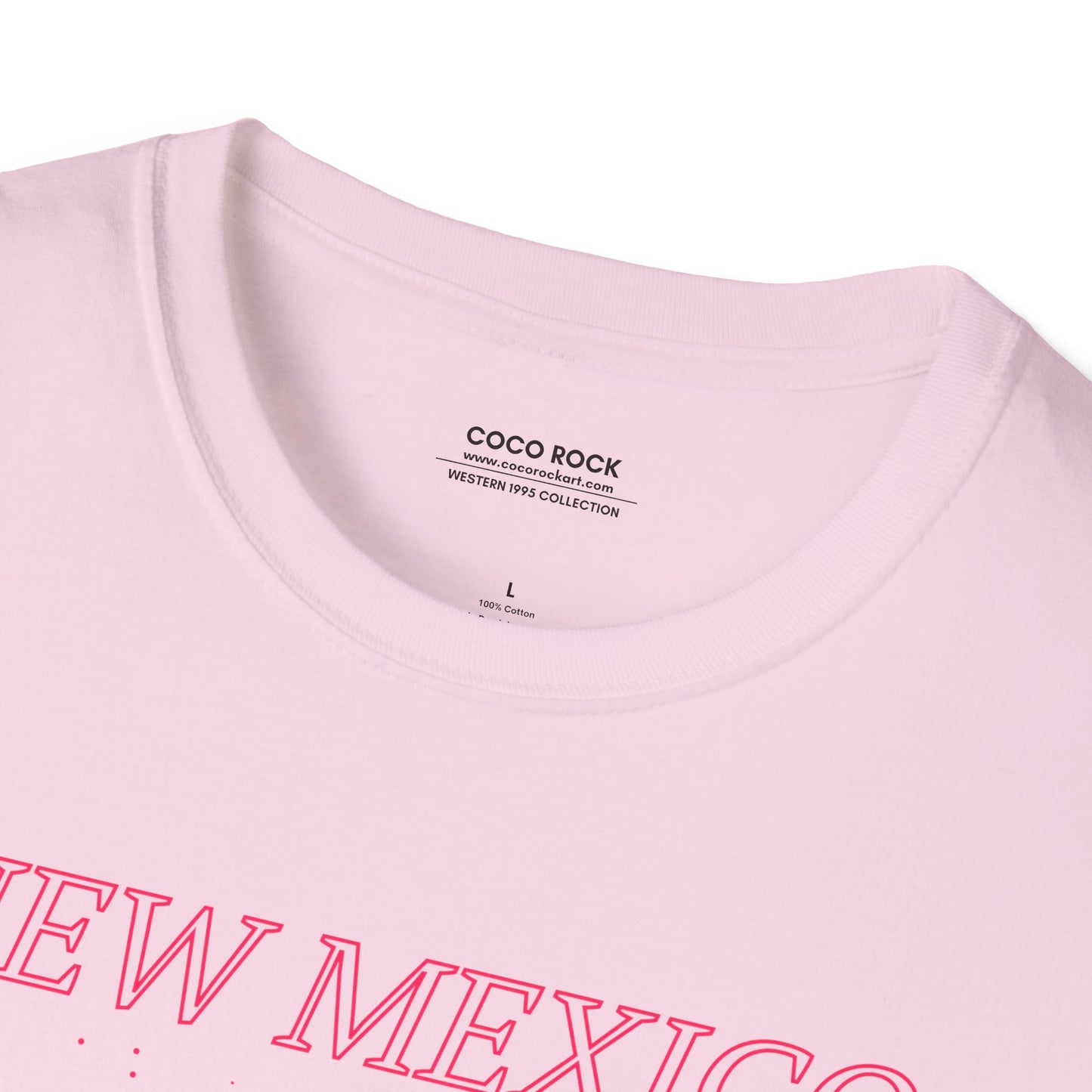 New Mexico, USA, Pink Desert Cactus Graphic T-Shirt, Western 1995 Graphic Tee Collection