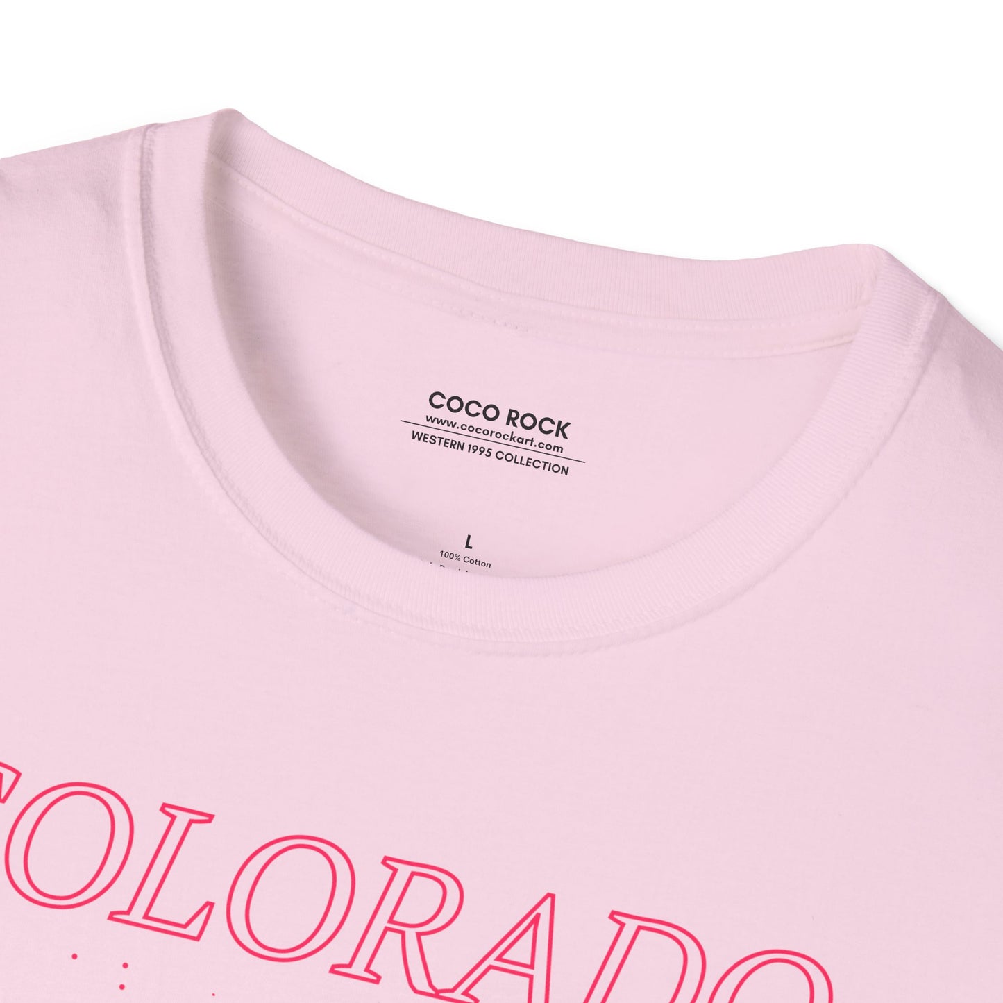 Colorado, USA, Pink Desert Cactus Graphic T-Shirt, Western 1995 Graphic Tee Collection