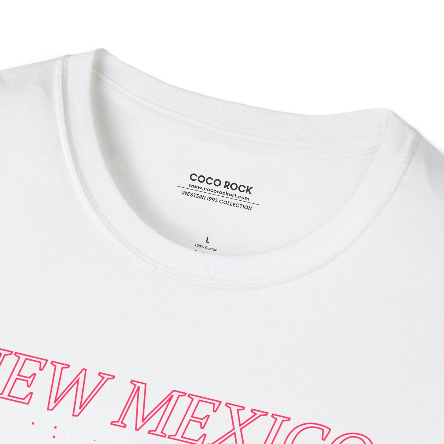 New Mexico, USA, Pink Desert Cactus Graphic T-Shirt, Western 1995 Graphic Tee Collection